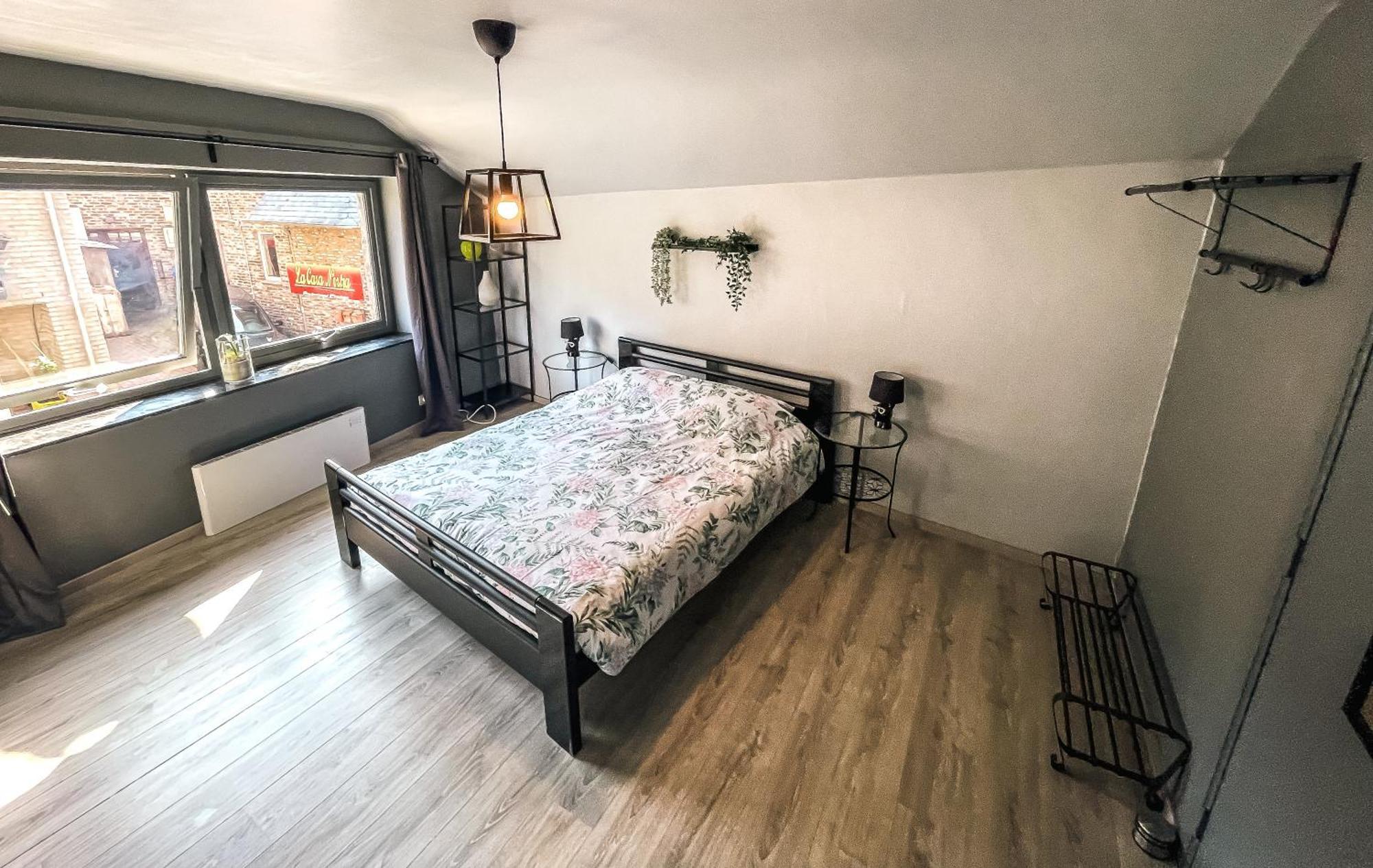 Bed and Breakfast Le Petit Broux Эвей Экстерьер фото