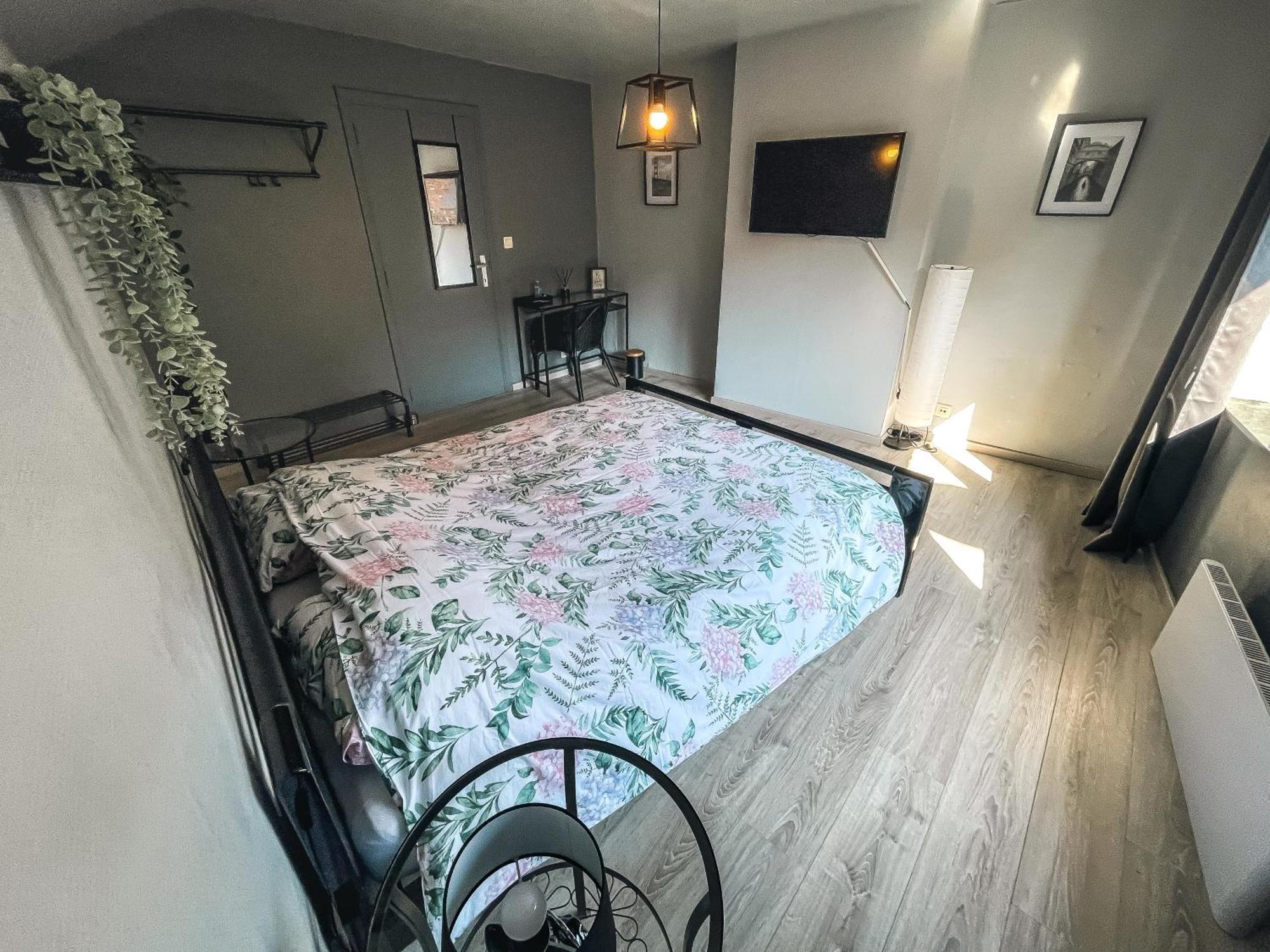 Bed and Breakfast Le Petit Broux Эвей Экстерьер фото