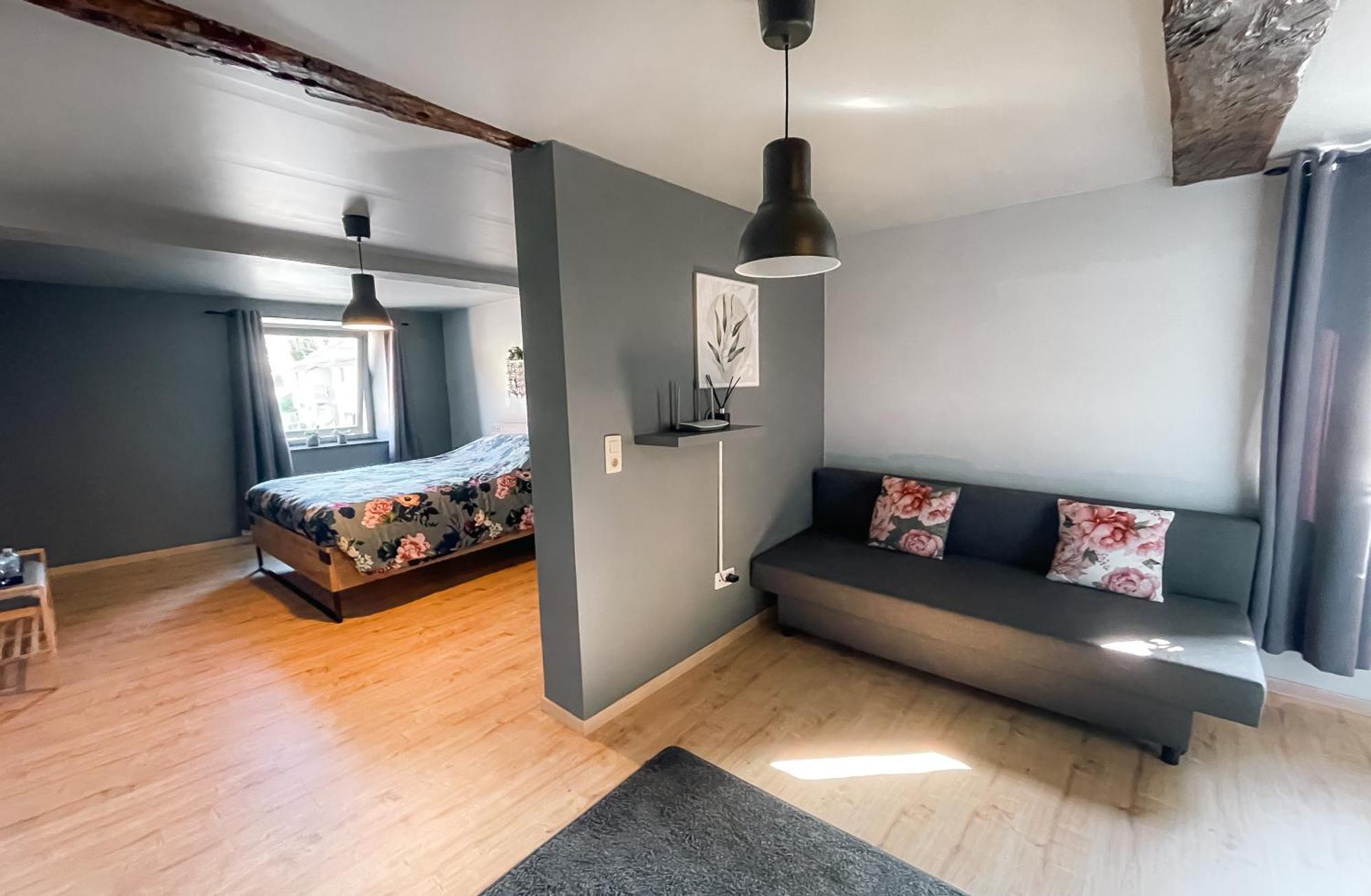 Bed and Breakfast Le Petit Broux Эвей Экстерьер фото