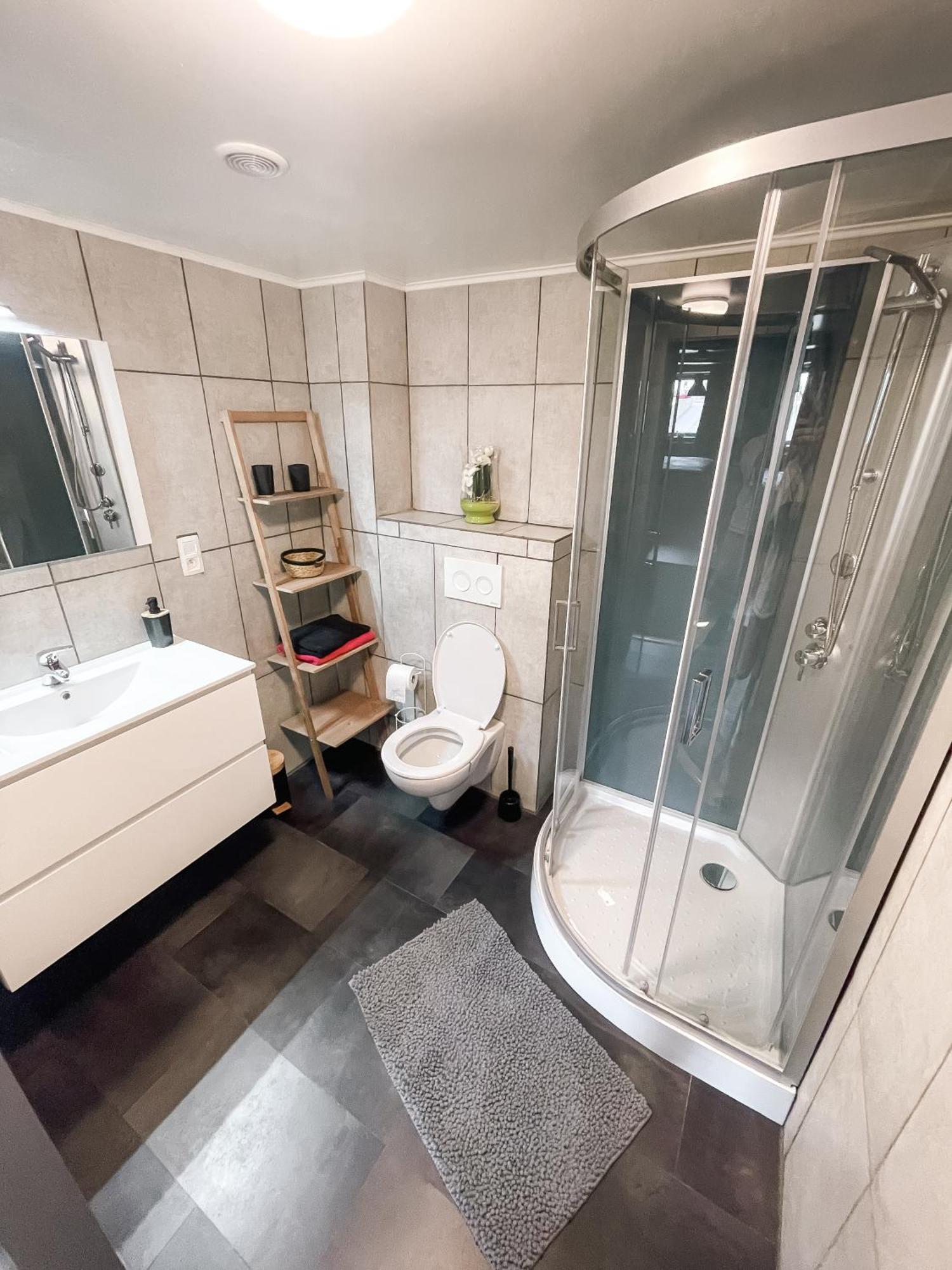 Bed and Breakfast Le Petit Broux Эвей Экстерьер фото